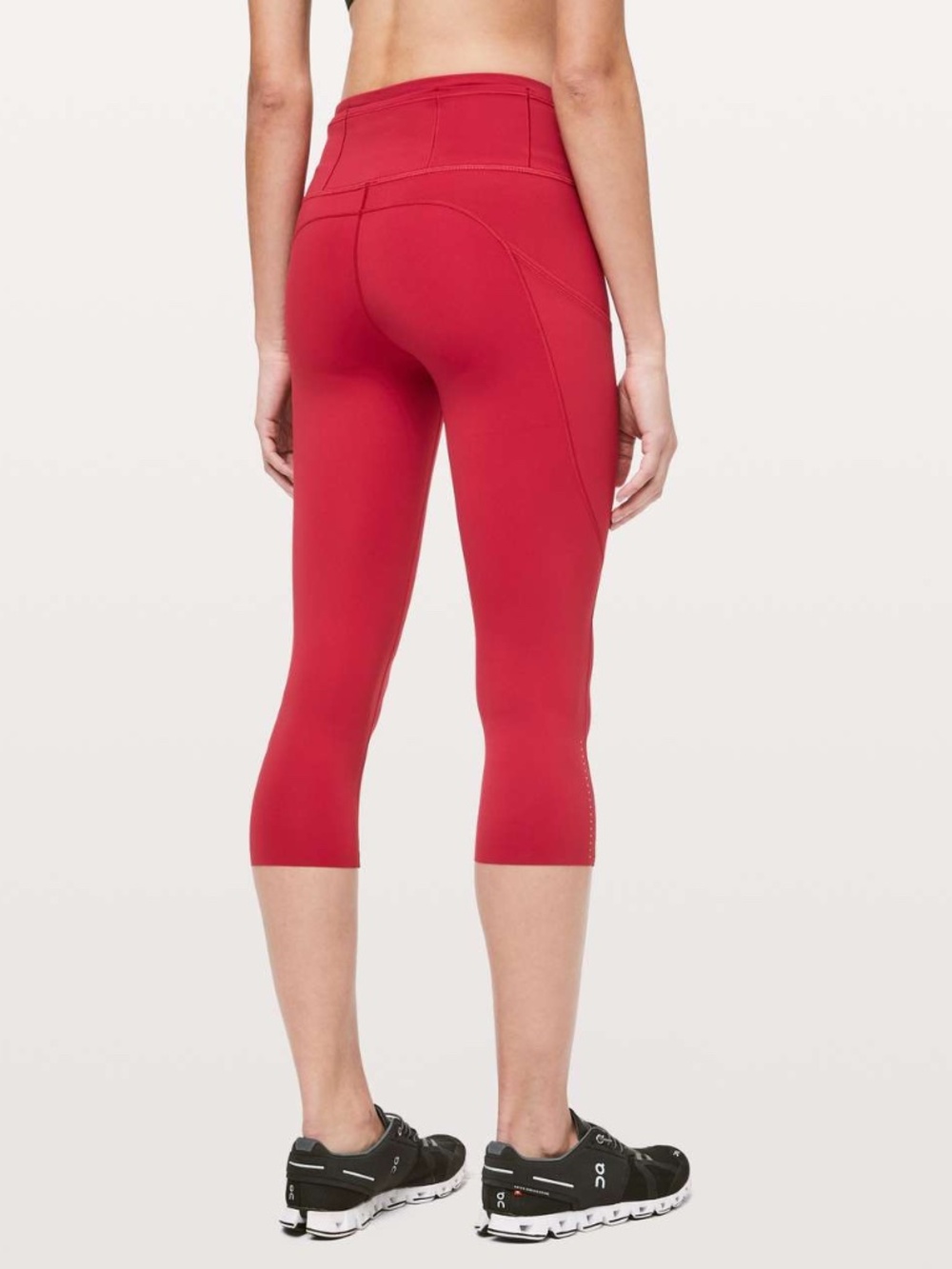 lululemon Fast & Free Crop II in Nulux, size 4, red, 19"